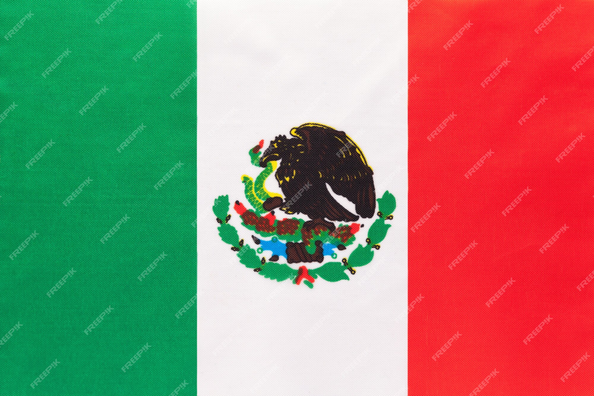 Lá cờ Mexico - Một trong những lá cờ đầy nghĩa và quyến rũ nhất trên thế giới, với sự kết hợp của màu xanh lá cây, trắng và đỏ. Đến và thưởng thức hình ảnh này để cảm nhận sự độc đáo và sức sống của lá cờ Mexico.