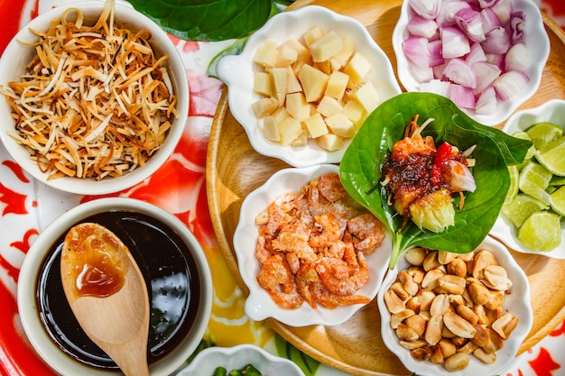 Miang kham is een traditionele snack uit thailand.