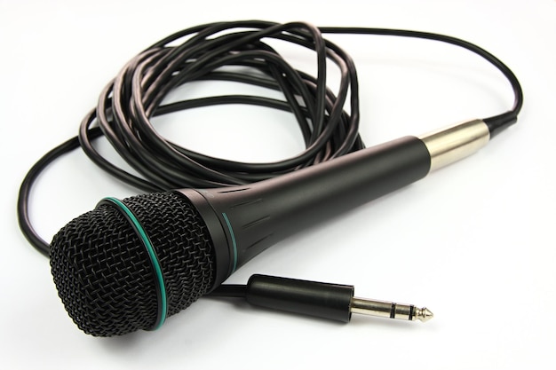 Microphone and cable