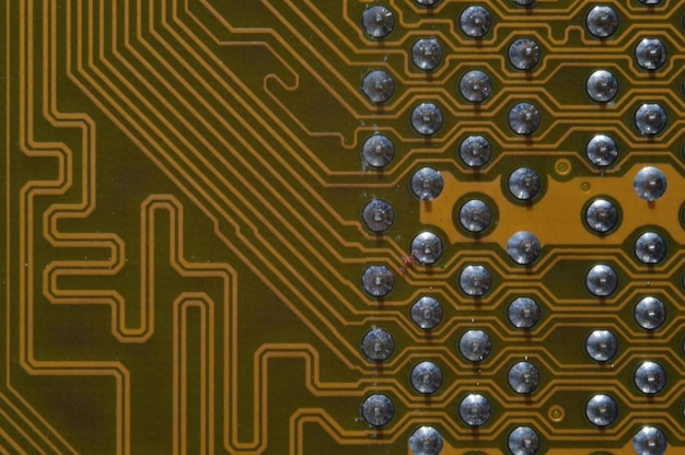 Microprocessor op de achtergrond van de microschakeling van het moederbord