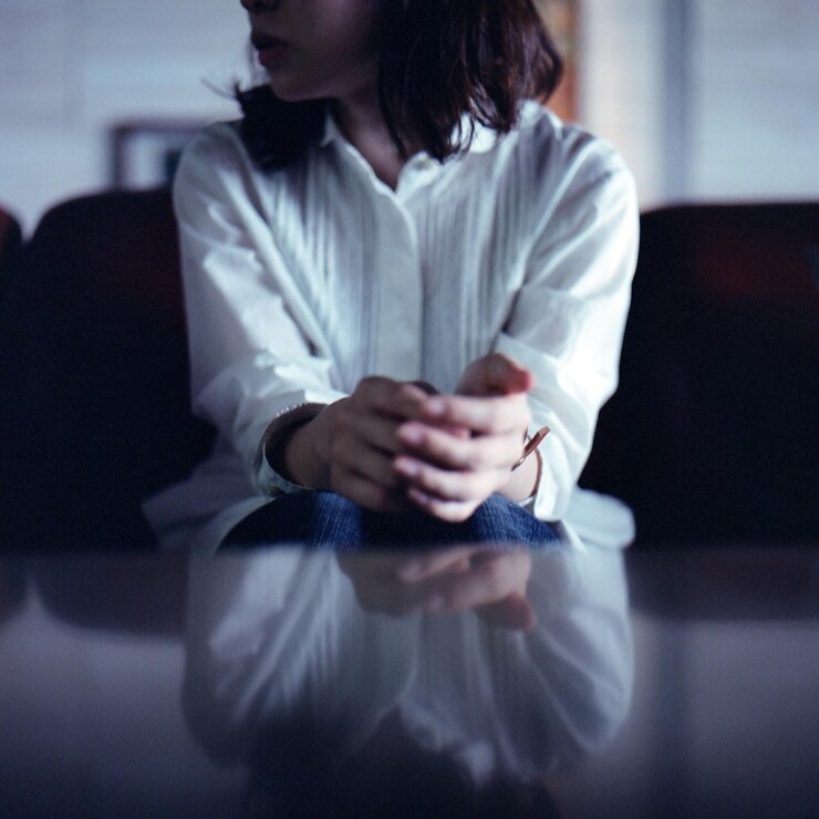 Photo 若い女性の中央部分