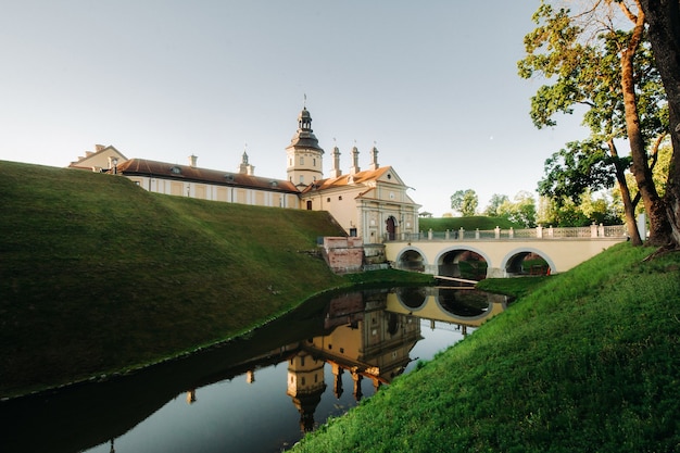 Middeleeuws kasteel in Nesvizh, Minsk regio, Wit-Rusland.