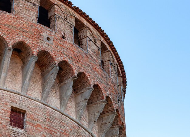 Middeleeuwse vesting in Imolese Dozza, dichtbij Bologna, Italië.