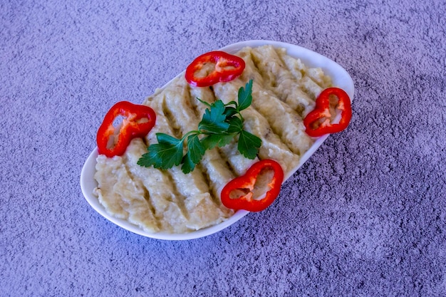 Midden-Oosterse of Arabische gerechten en verschillende mezze geroosterde auberginesalade koz patlican salatasi