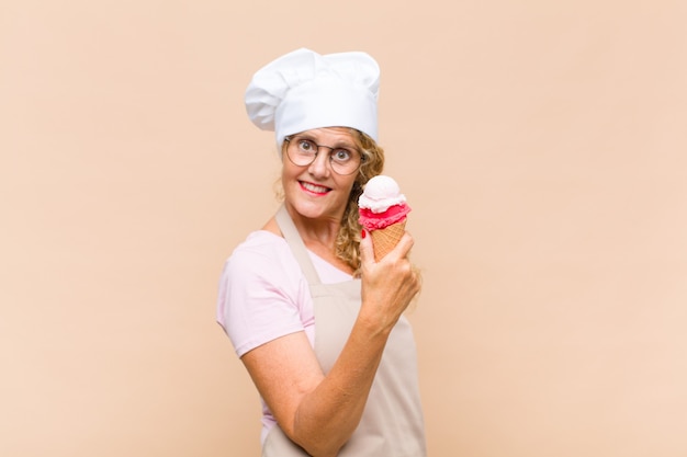 Фото Женщина-пекарь среднего возраста