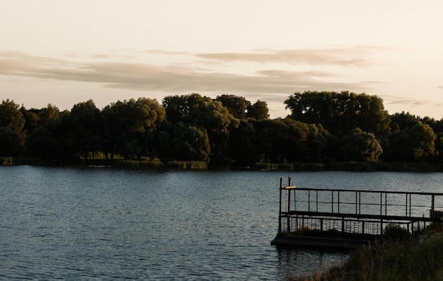 Midland rivier zonsondergang kade schilderij