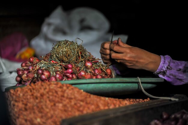 Photo midsection of man picking food