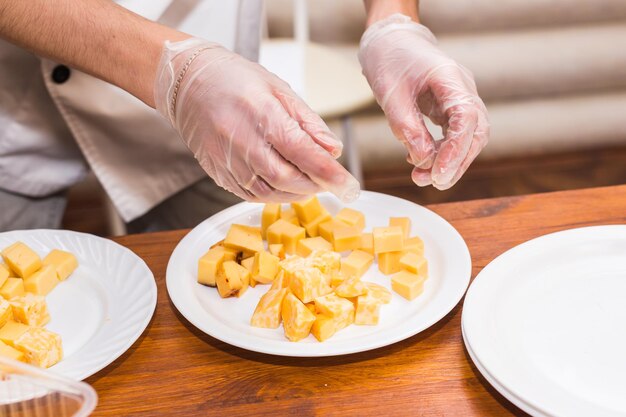 Photo midsection of man preparing food on table