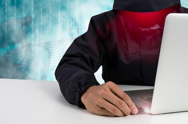 Photo midsection of man sitting on table