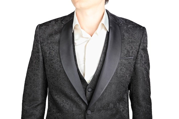 Foto sezione centrale di un uomo che indossa un blazer in piedi su uno sfondo bianco