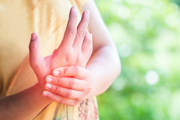 写真 女性の中央部分