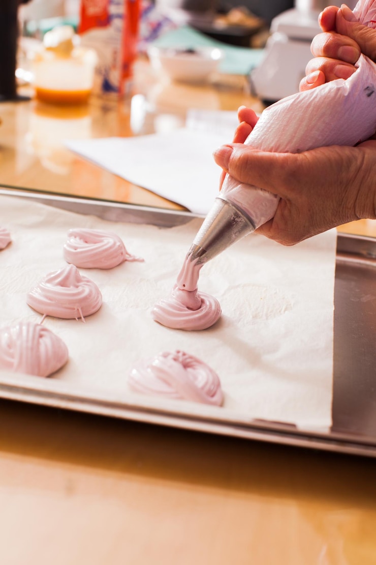 Photo midsection of person preparing food on table