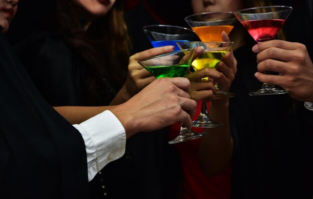 Photo midsection of woman drinking glass