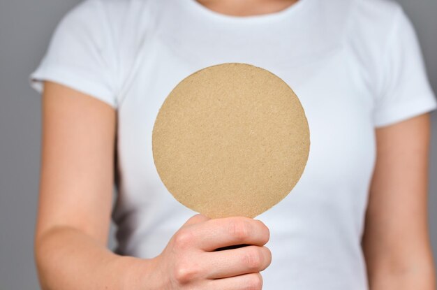 Photo midsection of woman holding ice cream