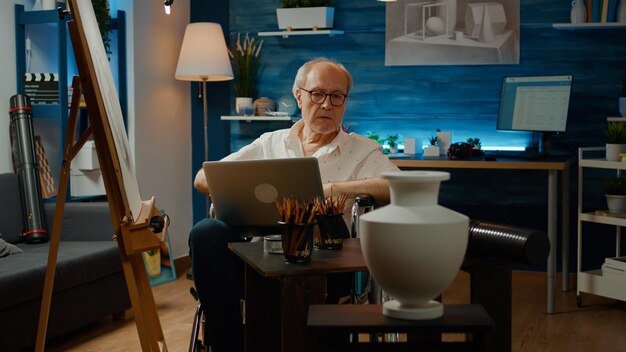 Андрей некрасов дизайнер