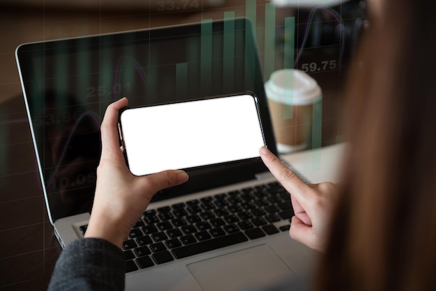 Photo midsection of woman using laptop