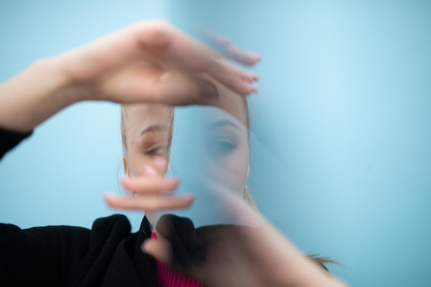 Photo midsection of woman with arms raised