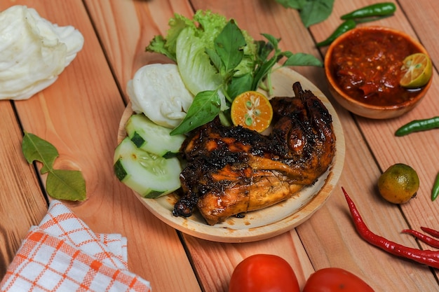 Foto mie ayam bakso cibo tradizionale delizioso