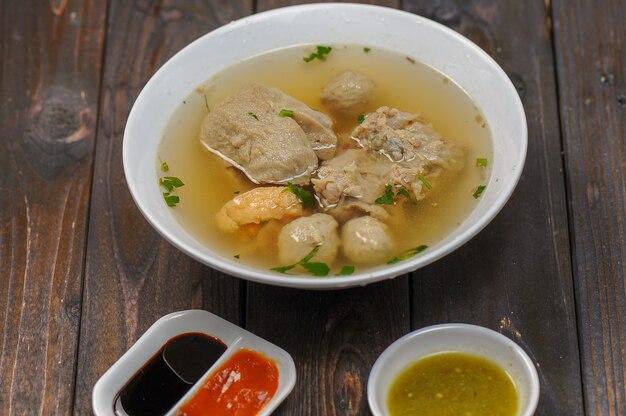 Mie ayam bakso delicius traditioneel eten