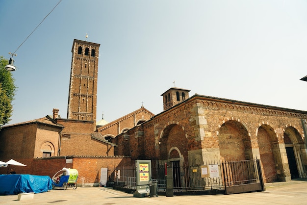 이탈리아 밀라노 NOV 2021 산 브로지오 대성당 (Basilica di Sant'Ambrogio) 은 이탈리아에서 가장 오래된 성당 중 하나입니다.