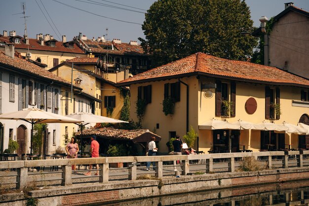 写真 イタリア ミラノのナヴィリオ・グランデ運河