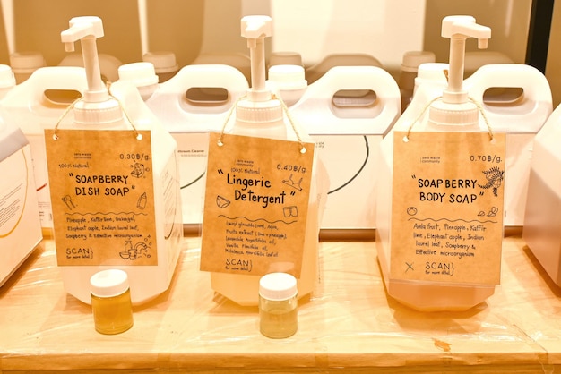 Milieuvriendelijk bedrijf nul afval hervul bedrijf verkopen biologische natuurlijke ingrediënten wasmiddel afwas zeep vloeibare lichaam zeep lingerie vloeistof biologische producten en kleine monster hervul pomp gallon