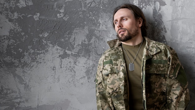Военный, страдающий посттравматическим синдромом