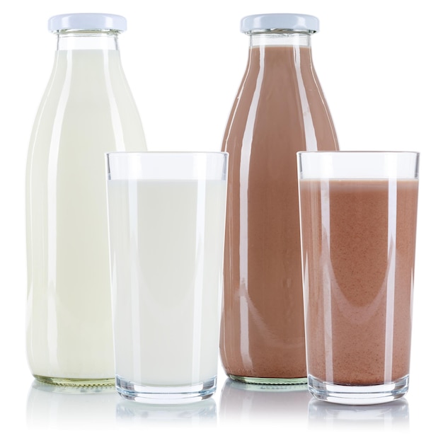 白で隔離されるガラス瓶の中のミルクとチョコレートの飲み物