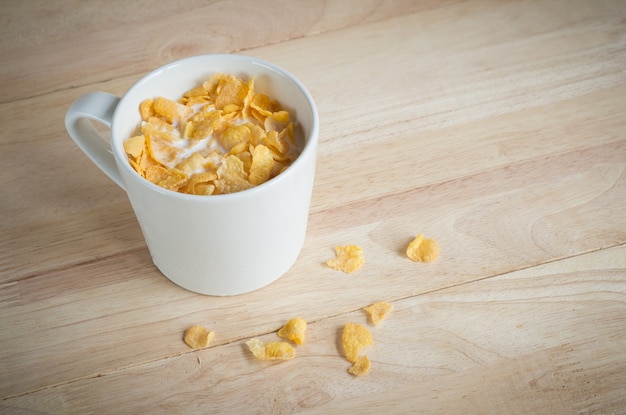 Milk and fresh cereal cornflakes