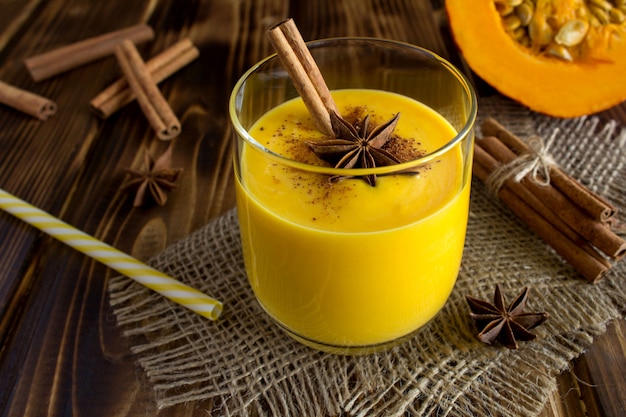 Milk smoothies with pumpkin, cinnamon and anise