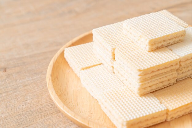 milk wafer with cream