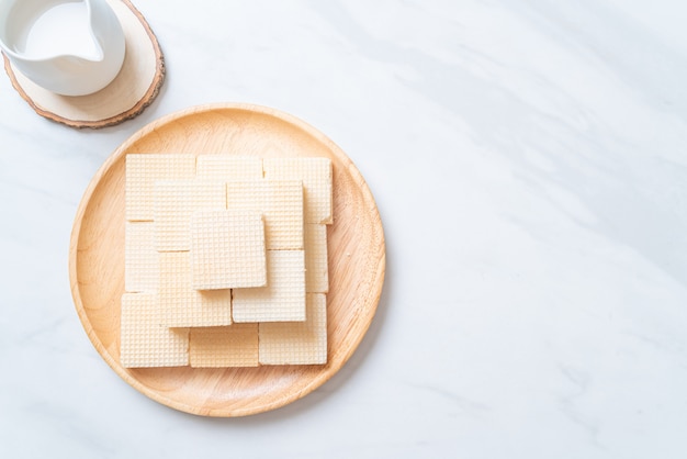 Milk and wafers with cream