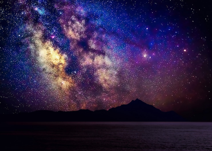 Photo 聖なる山の上の天の川アトスギリシャエーゲ海の上の星空の夜空の銀河