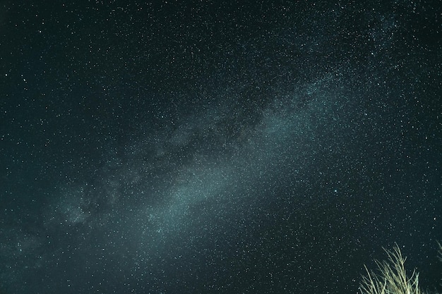 Photo milky way and night stars in the fields mood tone