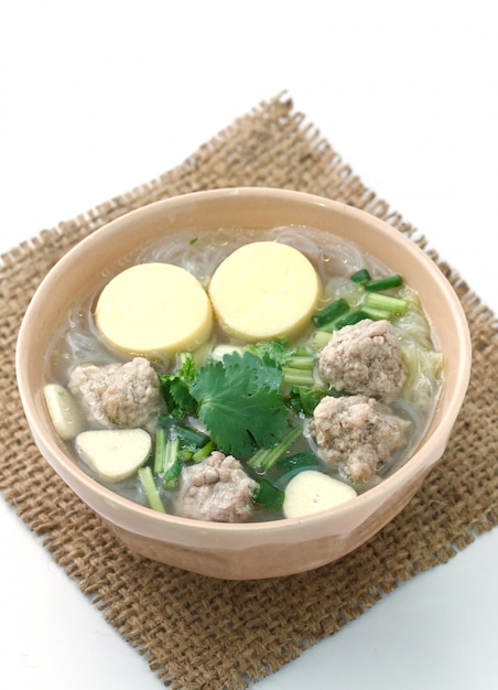 Minced pork and soya bean curd soup