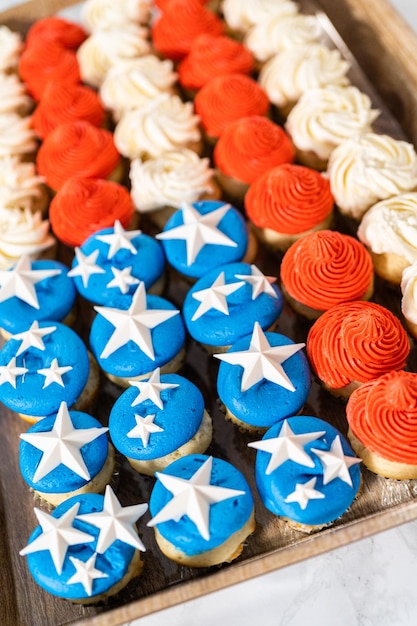 Mini cupcakes met Amerikaanse vlag.