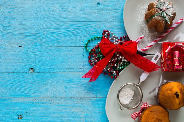 Mini panettone with fruits and Christmas decoration, 