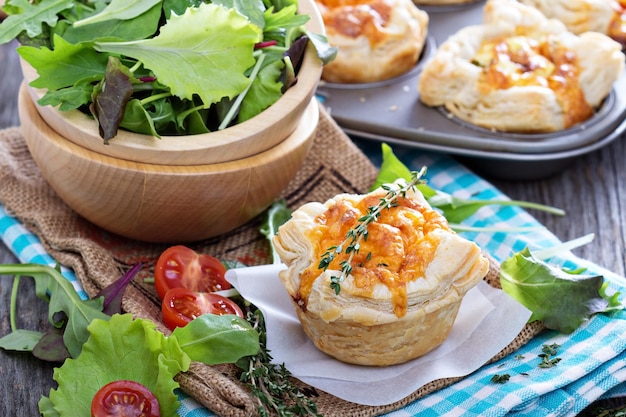 Mini quiche with puff pastry