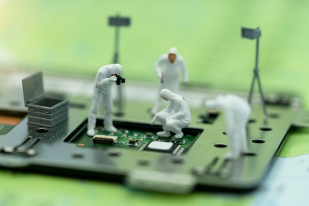 Photo miniature of searching for bugs on microchip