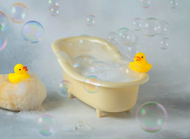 miniatuur bubbelbad en gele badeendjes kinderbad accessoires voor Nationale Bubbelbad Dag