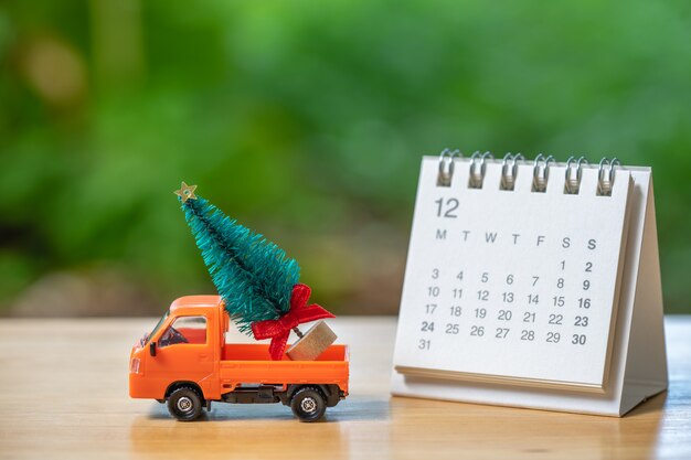 Miniatuur kerstboom vier elk jaar kerst op 25 december.