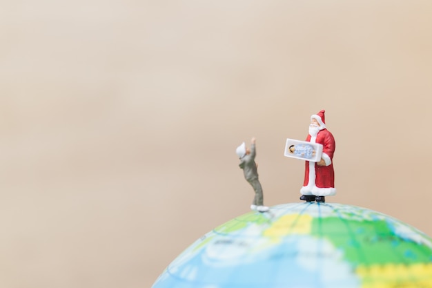 Miniatuurfiguren van Santa Claus-geschenk voor kinderen