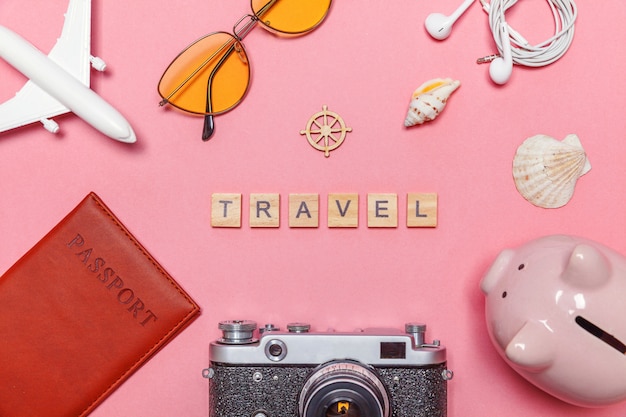 Photo minimal simple flat lay travel adventure trip concept