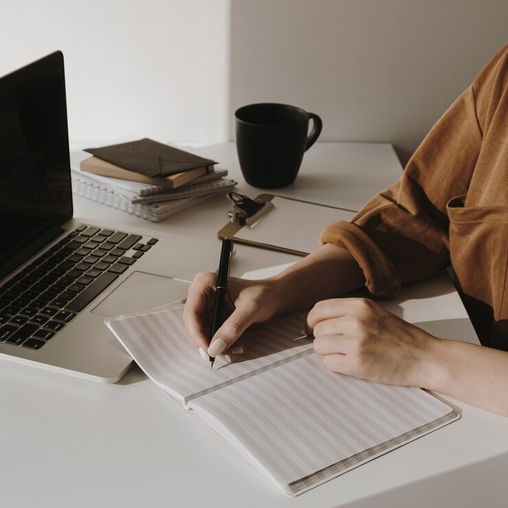 Photo minimalist home office workspace with laptop