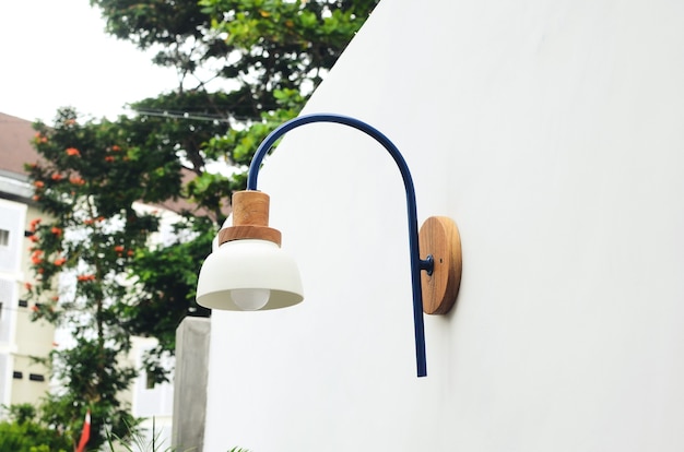 Minimalist wall lamp suitable for coffee shop