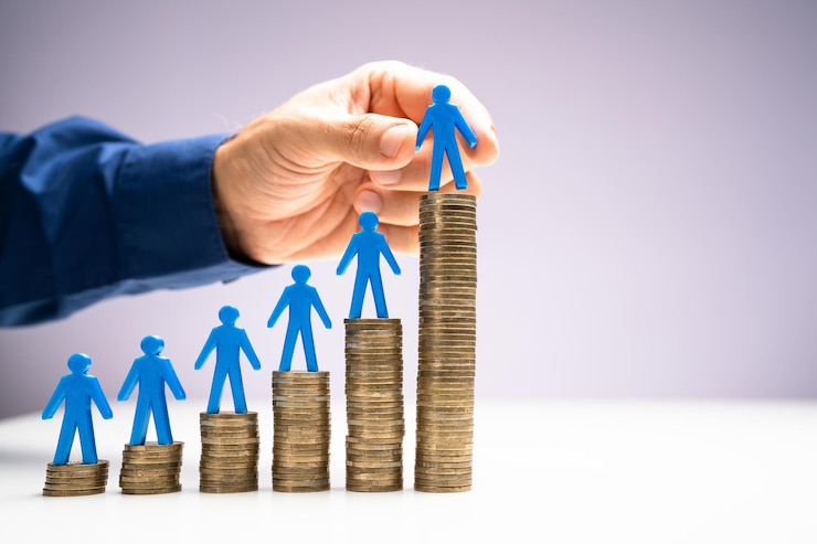 Photo minimum wage and salary increase insurance compensation