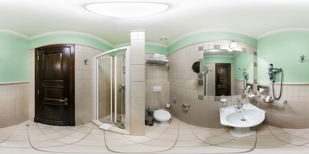 MINSK 벨로루시 2012년 7월 19일 내부 욕실 화장실 VR 콘텐츠의 등방형 등거리 투영 파노라마에서 전체 구형 360 x 180도 원활한 파노라마