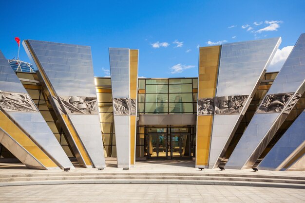 ミンスク、ベラルーシ-2016年5月6日：ベラルーシ大愛国戦争博物館は、ベラルーシのミンスクにある博物館です。ドイツのソビエト戦争を記念する博物館の構想。