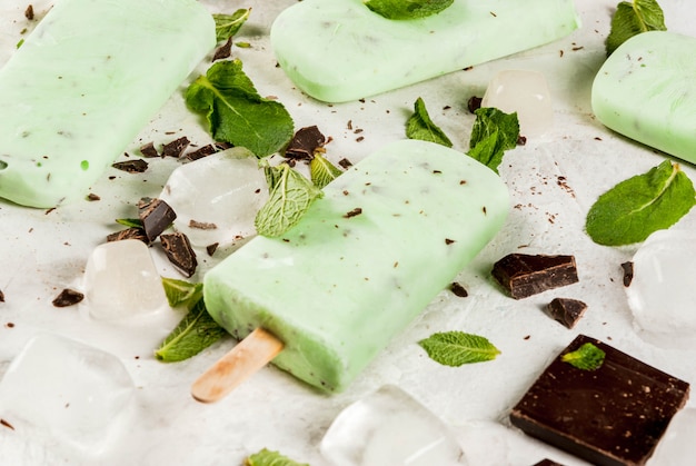 Mint and chocolate popsicles