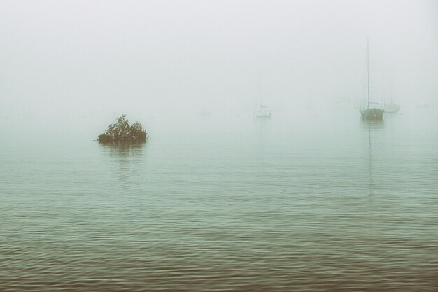 Mist aan de kust van Hendaye.